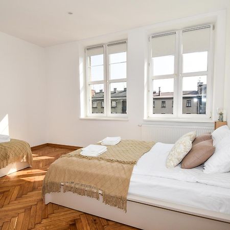 Sunny Corner Apartment Krakow Bagian luar foto