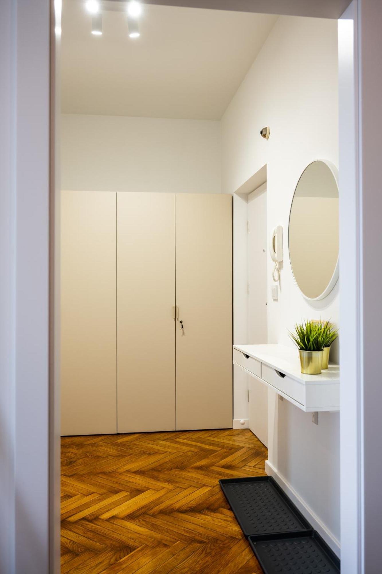 Sunny Corner Apartment Krakow Bagian luar foto