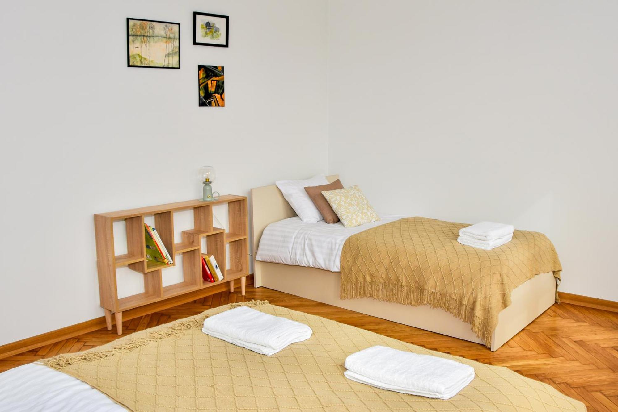 Sunny Corner Apartment Krakow Bagian luar foto